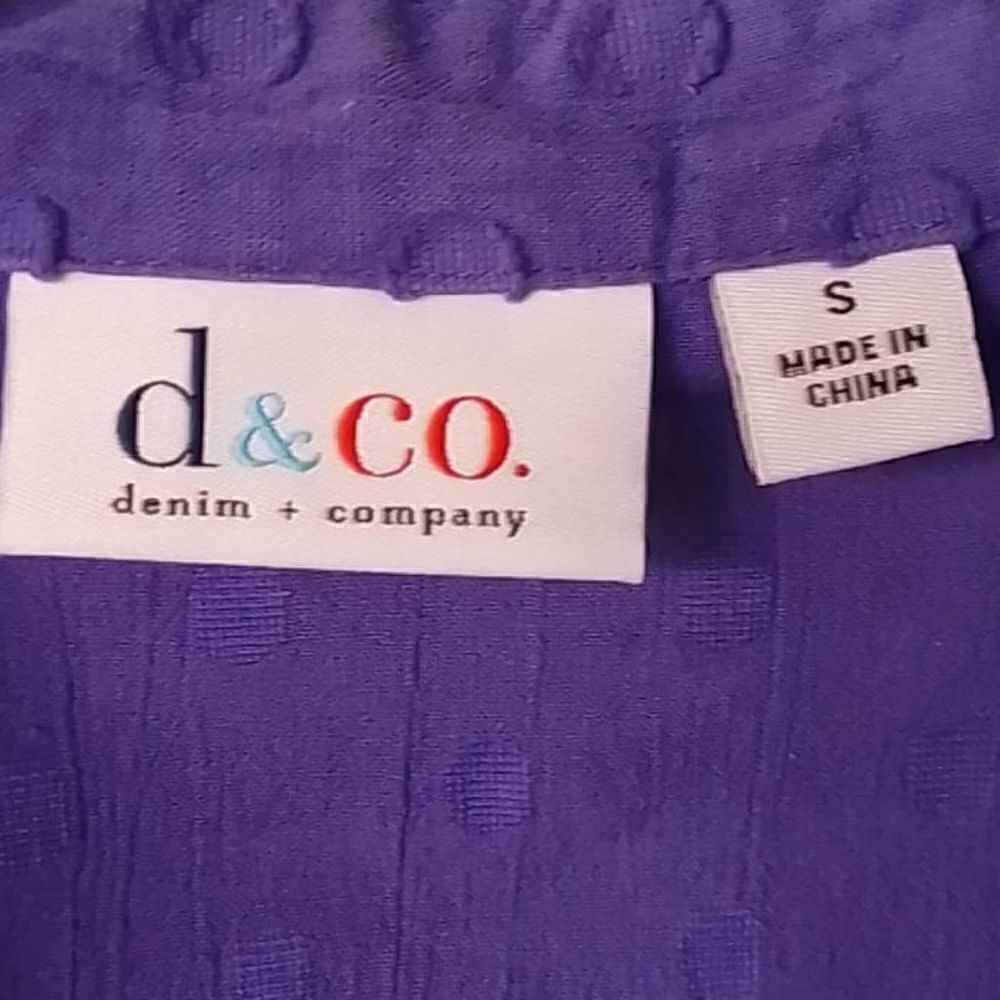 D & Co. Top - Picture 2 of 4
